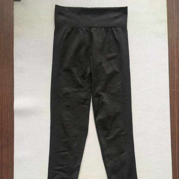 High Waisted Fall/Winter Stretch Black Leggings   - Picture 7 of 10